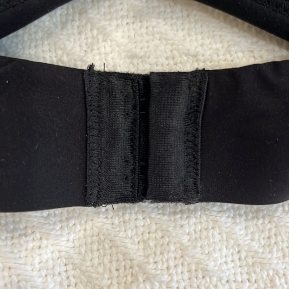 Wacoal Women's Wireless Black Intimate Bra
Sz 38B - Picture 4 of 8